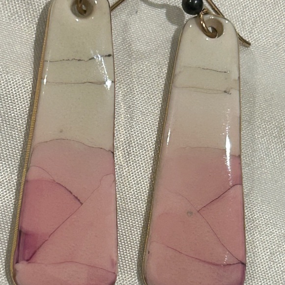 Pink Triple Tone- Hand made Ceramic Dangle 22k gold / platinum Earring🌸 - Picture 15 of 16